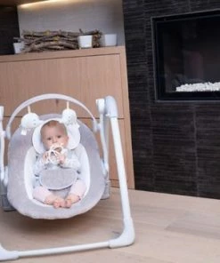 Bo Jungle B-Portable Babyswing - Babyschommel Dolphy Taupe - Elektrische Schommelstoel Baby -Zwitsal - Winkel 550x362 1