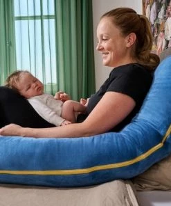 Telano Zwangerschapskussen XXL - Extra Hoes En Opbergtas - Exclusieve Gouden Rits - Velvet Stof - Voedingskussen - U Vorm - Extra Groot - Zijslaapkussen - Blauw -Zwitsal - Winkel 550x365 4