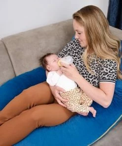 Telano Zwangerschapskussen XXL - Extra Hoes En Opbergtas - Exclusieve Gouden Rits - Velvet Stof - Voedingskussen - U Vorm - Extra Groot - Zijslaapkussen - Blauw -Zwitsal - Winkel 550x365 5