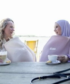 Moments Borstvoedingsdoek Premium, Roze, OEKO- TEX, Ademend, Luxe Voedingsdoek, Borstvoedingsschort, Stijlvolle Doek, Wafel -Zwitsal - Winkel 550x365 7