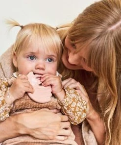 Jollein Bijtring Rubber Whale - Caramel -Zwitsal - Winkel 550x366 182