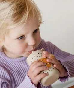 Tryco Leopard Sand Siliconen Rietjesbeker TR-392824 10 Tryco Leopard Sand Siliconen Rietjesbeker TR-392824 -Zwitsal - Winkel 550x366 96