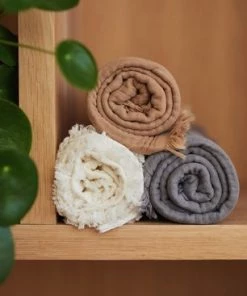 Jollein Baby Deken Ledikant 120x120cm Muslin Fringe - Ivory -Zwitsal - Winkel 550x367 3