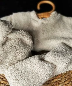 Merkloos Little Koekies - Boxpakje Teddy Ecru Met Knoopmutsje & Haarband - Newborn Pakje - Teddystof - Kraamcadeau - Babyshowergift 5 Merkloos Little Koekies - Boxpakje Teddy Ecru Met Knoopmutsje & Haarband - Newborn Pakje - Teddystof - Kraamcadeau - Babyshowergift -Zwitsal - Winkel 550x420 1