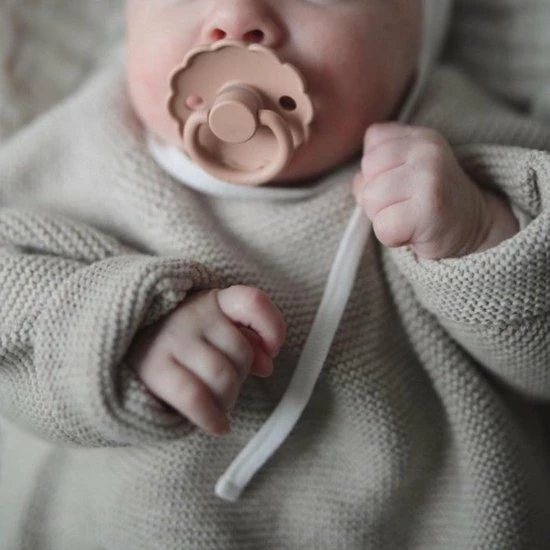 Frigg Fopspeen - Maat 2 6-18 Maanden - 1 Stuk - Daisy - Peach Bronze 21 Frigg Fopspeen - Maat 2 6-18 Maanden - 1 Stuk - Daisy - Peach Bronze - Afbeelding 21