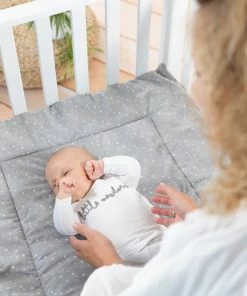 Novéy - Boxkleed 75x95 Cm - Sterren - Grijs - Beige - Baby - Speelkleed 18 Novéy - Boxkleed 75x95 Cm - Sterren - Grijs - Beige - Baby - Speelkleed -Zwitsal - Winkel 550x550 1121