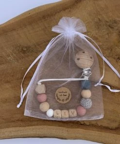 Speenkoord Met Naam | Gepersonaliseerd | Donker Roze - Hout | Kraamcadeau | Baby | Speenclip | Speenketting | Bebbes -Zwitsal - Winkel 550x550 691