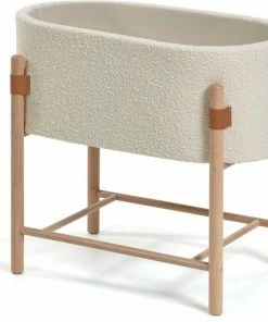 Kave Home - Adara Mozes Mand Met Wit Fleece En Massief Beukenhouten Poten 69 X 46 Cm