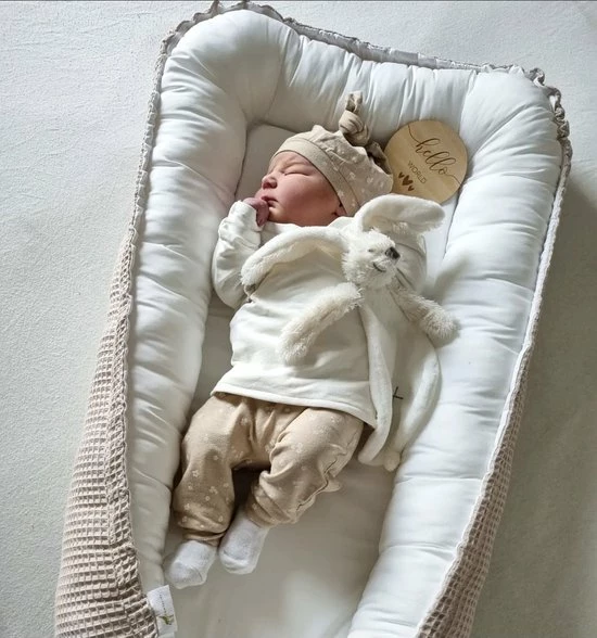 Babynest | Wafelkatoen | Beige | Organic Caton | Biologische Katoen | Duurzaam | Comfykids 6 Babynest | Wafelkatoen | Beige | Organic Caton | Biologische Katoen | Duurzaam | Comfykids - Afbeelding 6