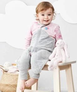Love To Dream™ Slaappak™ - Pyjama En Dekbed In 1 - Peuter -24-36 Maanden - Winter - Grijs Roze -Zwitsal - Winkel 550x619 2