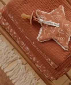 Little Dutch Swaddle Doeken 120 X 120 Wild Flowers Rust / Pure Rust -Zwitsal - Winkel 550x642