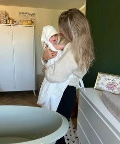 Womboo Buidel Badcape (Wit) 100% Bamboe -Zwitsal - Winkel 550x733 7