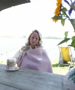 Moments Borstvoedingsdoek Premium, Roze, OEKO- TEX, Ademend, Luxe Voedingsdoek, Borstvoedingsschort, Stijlvolle Doek, Wafel -Zwitsal - Winkel 550x825 60