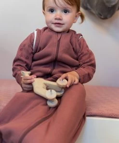 Lodger Slaapzak Baby Winter 0-4 Maanden - Hopper Rib - 3,3 TOG - Afritsbare Mouwen - Gemakkelijk Verschonen - Deelbare Rits - Roze - 50/62 -Zwitsal - Winkel 550x827 1